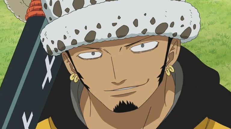4. Trafalgar Law et Sasuke ont tous les deux perdu des proches. Law serait un atout pour les urgences médicales.